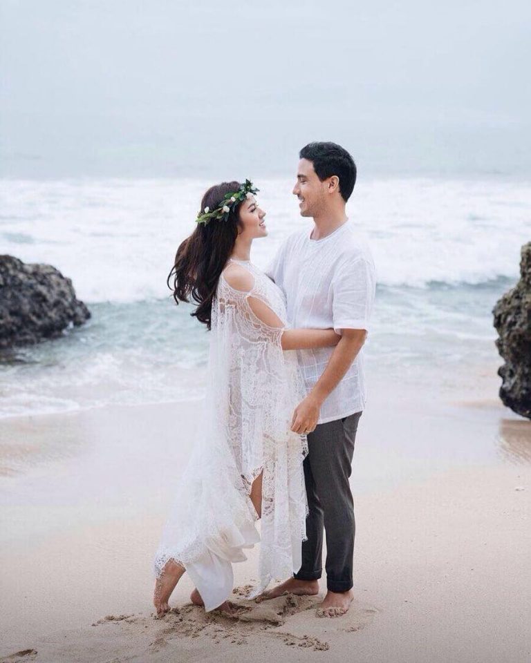 Foto-Prewedding-Di-Pantai-Bali-1