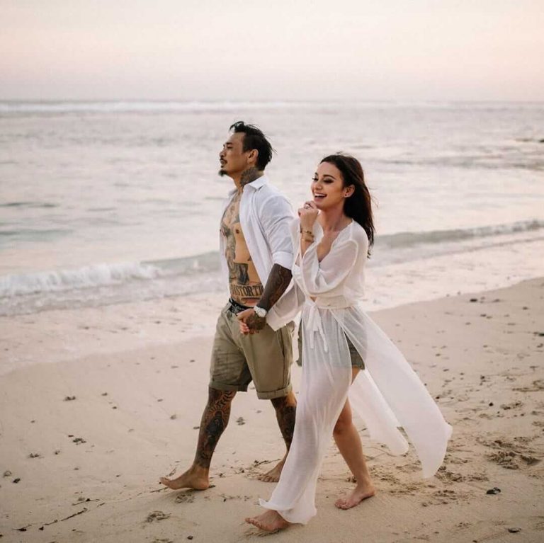 Foto-Prewedding-Unik-Di-Pantai